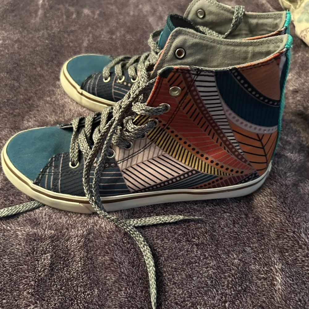 Inkkas size 10 womens high tops